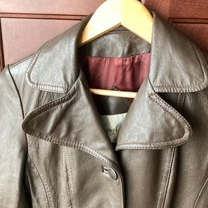 Vintage 70s Surrey Classics Brown Cabretta Leather midi-length Coat Size 6